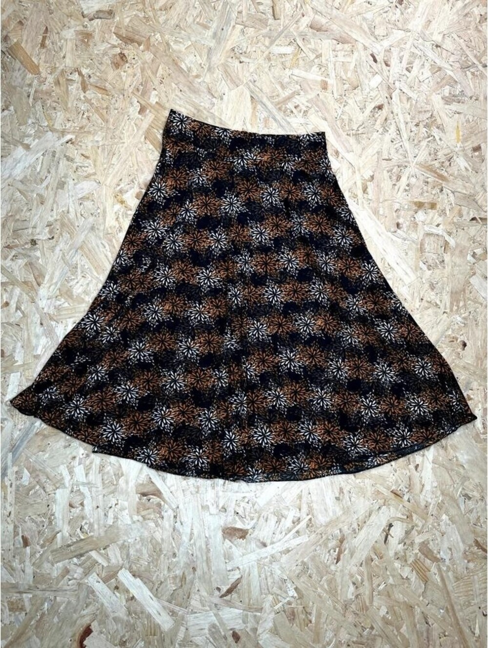 Emily Stacy Floral Skirt Womens Medium Black Orange White A-Line Midi Stretch